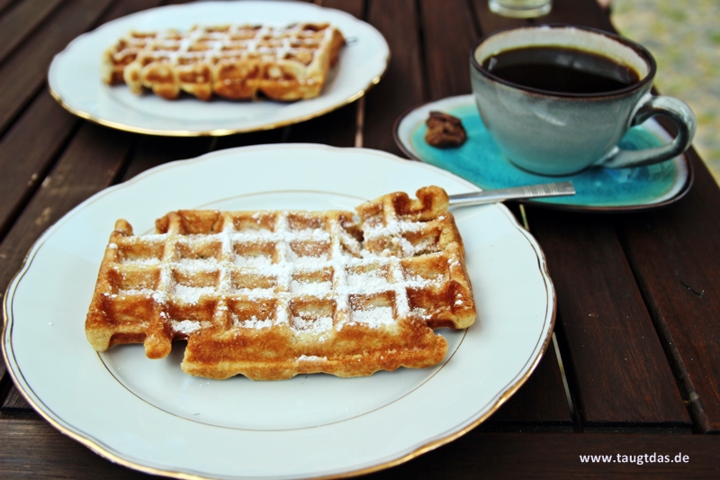 Waffeln und Kaffee